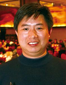 张  俊